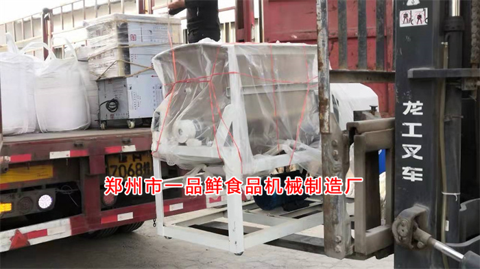 浙江臺州客戶訂購的自動疊片燴面機發貨啦(圖2) 浙江臺州客戶訂購的自動疊片燴面機發貨啦(圖2)