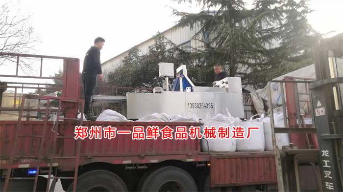 浙江臺州客戶訂購的自動疊片燴面機發貨啦(圖1) 浙江臺州客戶訂購的自動疊片燴面機發貨啦(圖1)