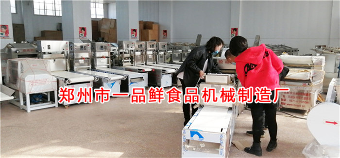 駐馬店客戶訂購一品鮮燴面機(jī)(圖3) 駐馬店客戶訂購一品鮮燴面機(jī)(圖3)