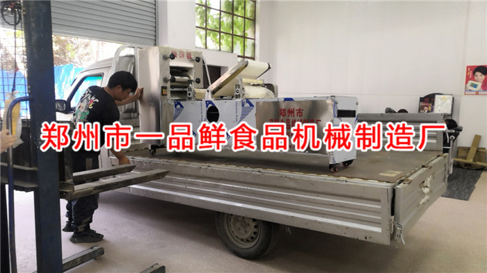 三門峽客戶訂購的全套面館自用燴面機發貨了(圖2) 三門峽客戶訂購的全套面館自用燴面機發貨了(圖2)