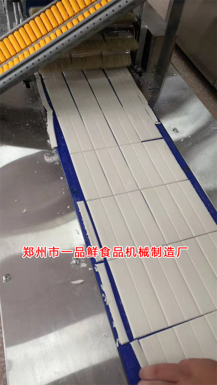 山東飯店老板擴大規模考察一品鮮多功能設備(圖2) 微信圖片_20220823093349.jpg