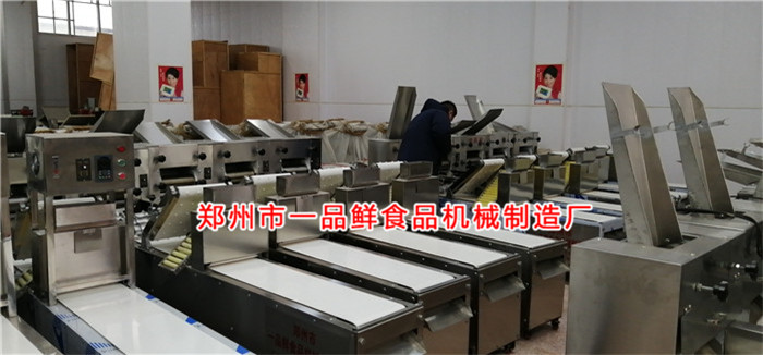 客戶(hù)考察面館用燴面機(jī) 客戶(hù)考察面館用燴面機(jī)