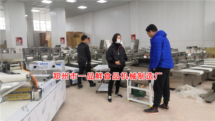 客戶考察燴面機(jī)配套設(shè)備 客戶考察燴面機(jī)配套設(shè)備