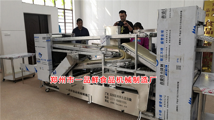 新密客戶訂購的自循環揉壓機調試中 新密客戶訂購的自循環揉壓機調試中