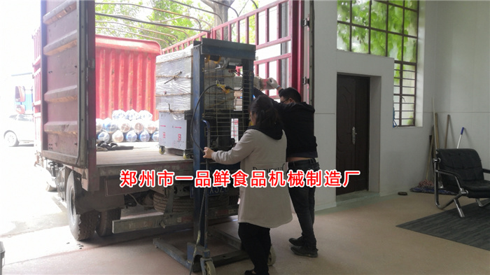 燴面機配套設備裝車 燴面機配套設備裝車