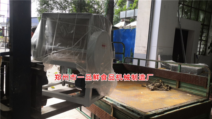 燴面和面機裝車 燴面和面機裝車